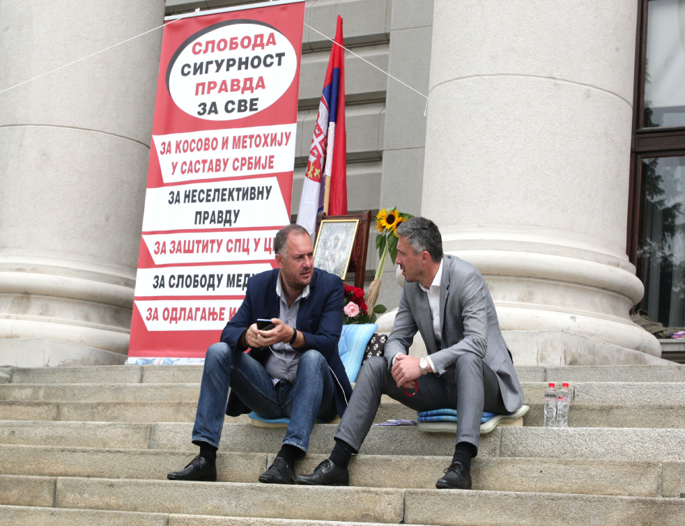 Boško Obradović pred današnje okupljanje pozvao EU da ne staje na stranu vlasti (FOTO)
